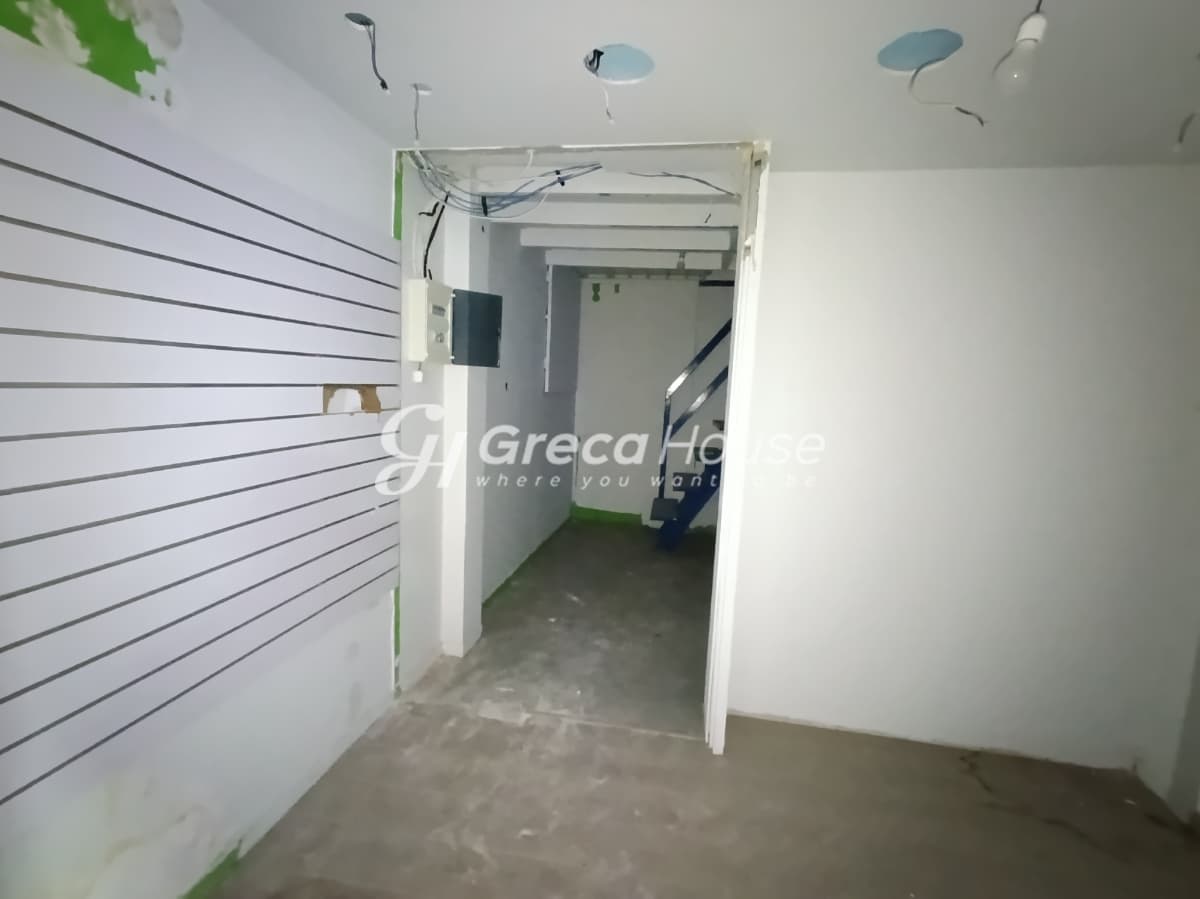 חנות למכירה באומוניה, מרכז אתונה - 35 מ"ר, שני מפלסים - תמונה 6