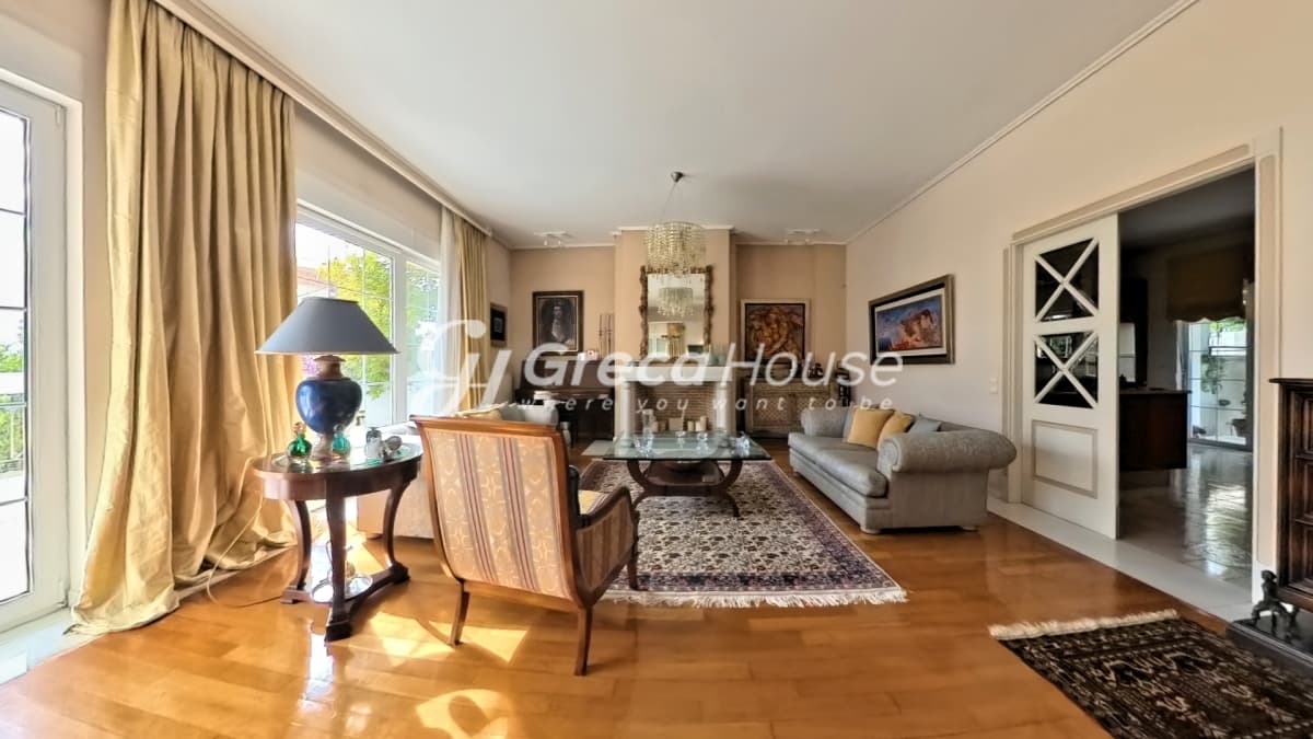 Luxury Detached House 422 sqm in Melissia-Vrilissia Border with Potential for 2-3 Residences - Photo 1