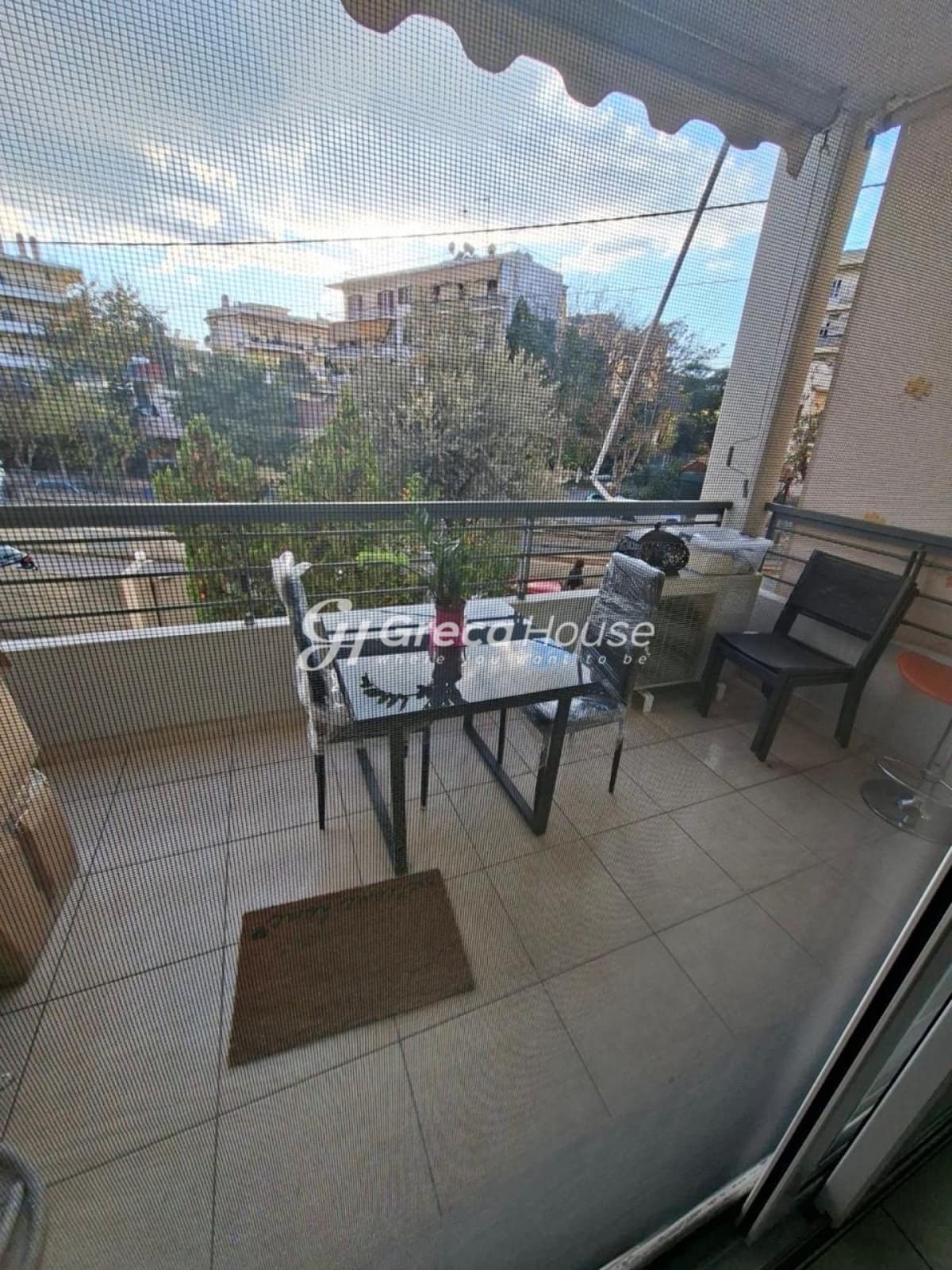 75 sqm Apartment for sale in Marousi Center with 2 bedrooms, storage, fireplace and natural gas - Photo 1