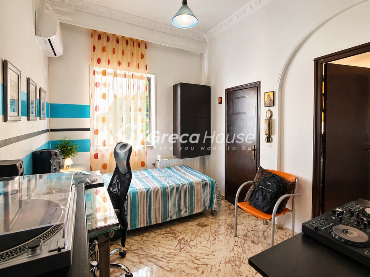 For Sale: 135 sqm Maisonette in Ano Holargos with Fireplace, Balcony, and BBQ - Photo 9