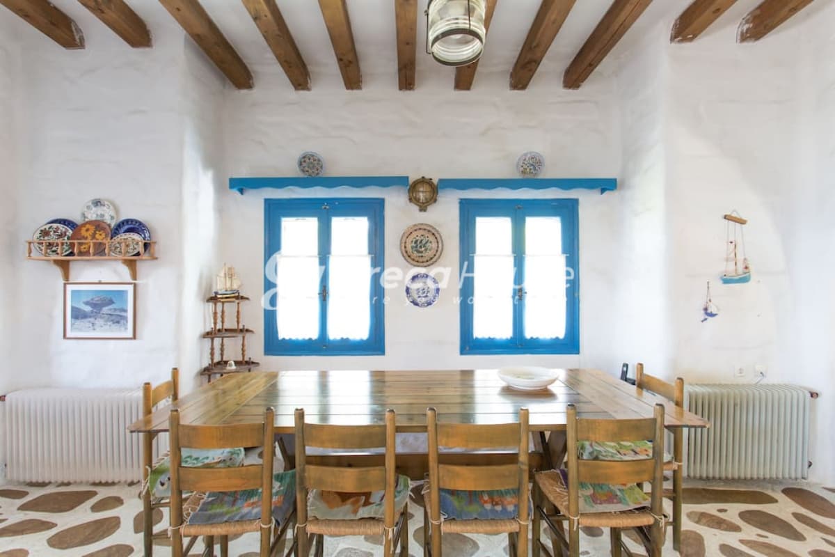Παραδοσιακή Βίλα 250 τ.μ. στα Στύρα Ευβοίας, 100 μ. από τη Θάλασσα - Φωτογραφία 2