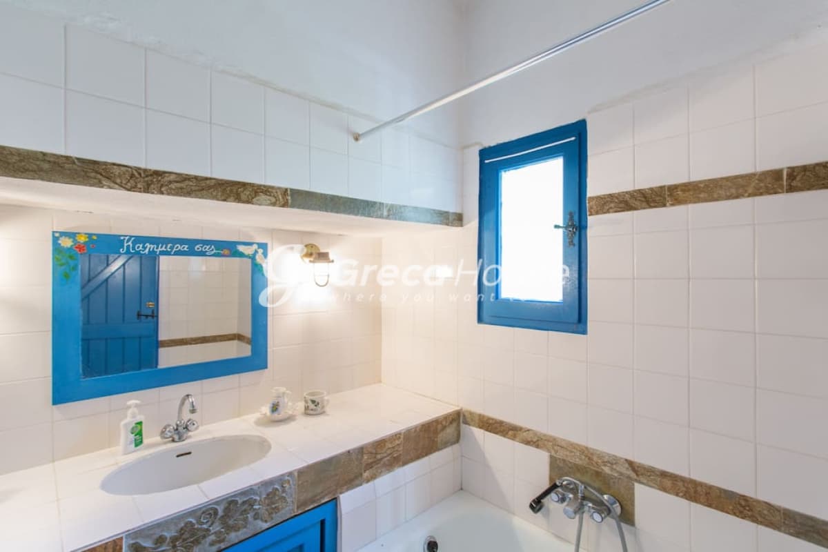 Παραδοσιακή Βίλα 250 τ.μ. στα Στύρα Ευβοίας, 100 μ. από τη Θάλασσα - Φωτογραφία 13