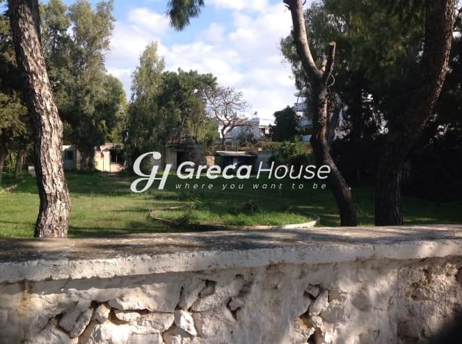 Πρωταρχικό Εμπορικό Οικόπεδο προς Πώληση στη Γλυφάδα, Νότια Προάστια - 583τ.μ. - Φωτογραφία 2