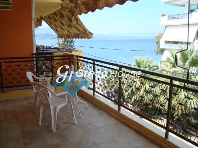 Seaside Hotel 800 sq.m. with 24 Rooms in Aidipsos, Evia - Photo 1