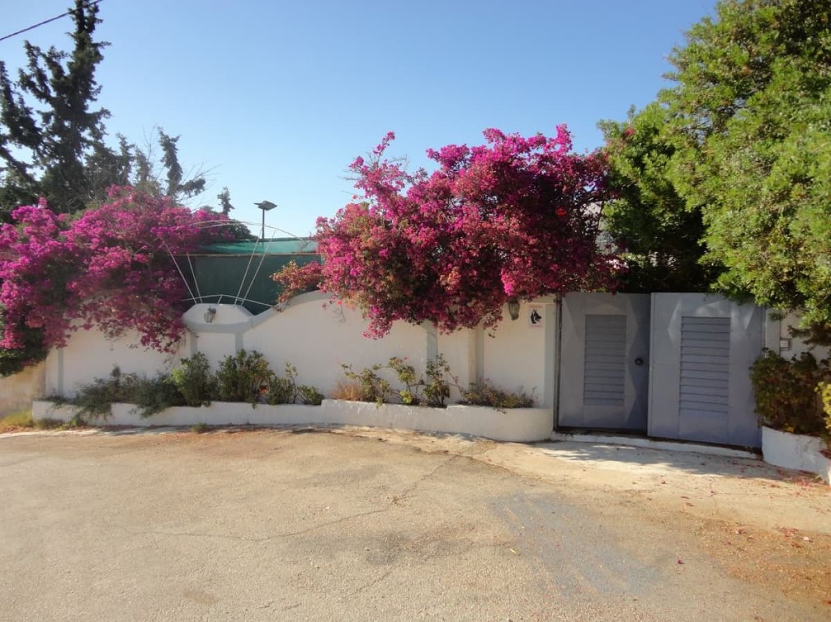 Exceptional Renovated Luxury Villa for Sale in Porto Heli with Private Pool and Unlimited Views - Photo 24