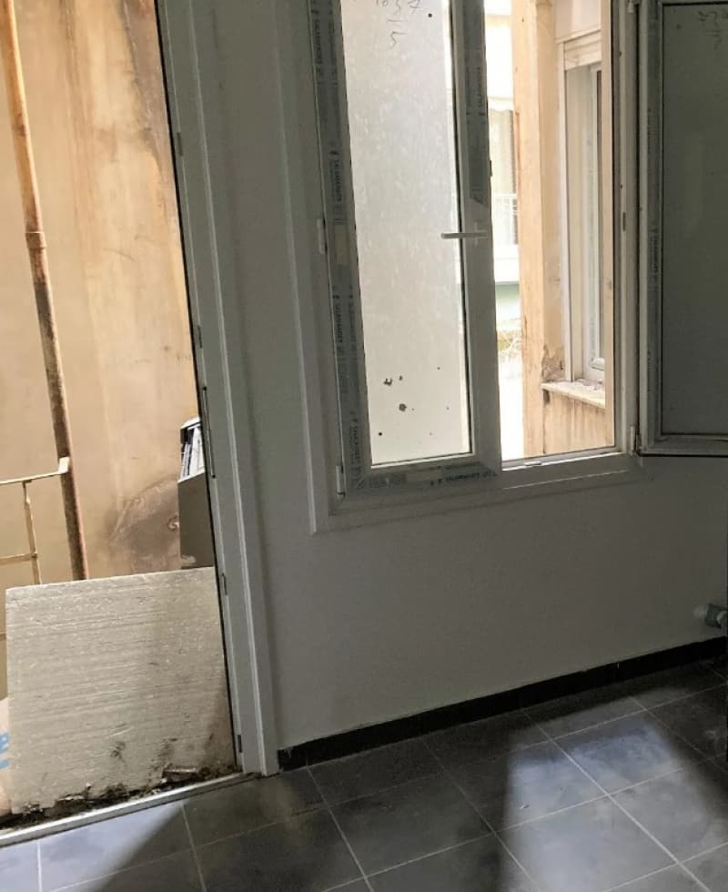 雅典艾克萨恰区翻新3卧室新古典公寓 - 张照片 2