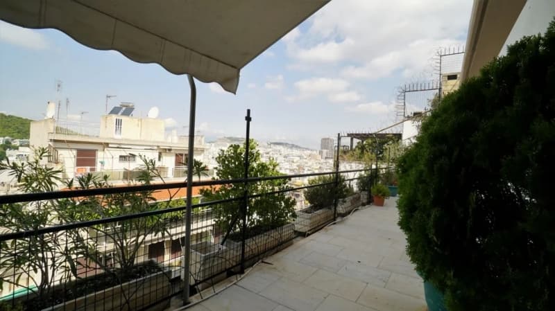 דירת פנטהאוז יוקרתית עם נוף לאקרופוליס באיליסיה, אתונה - תמונה 1