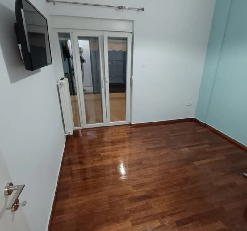 雅典北部郊区阿诺哈兰德里一居室翻新公寓（带家具）出售 - 张照片 11
