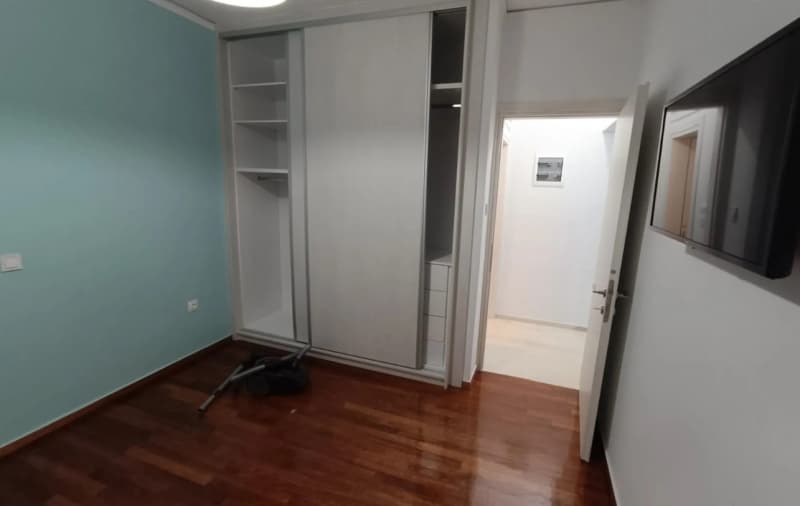 雅典北部郊区阿诺哈兰德里一居室翻新公寓（带家具）出售 - 张照片 5