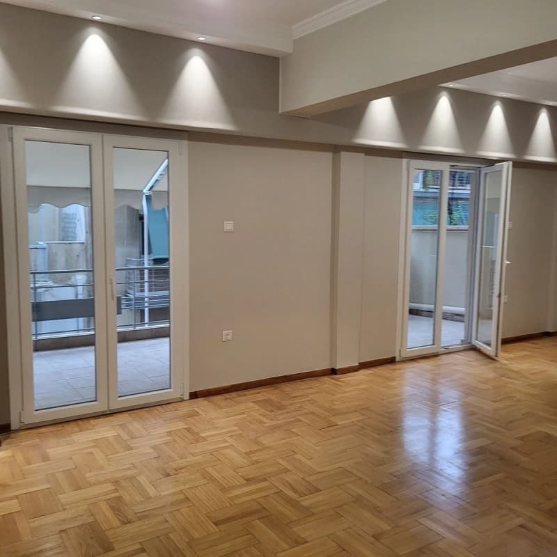 דירת יוקרה משופצת במרכז פגראטי, אתונה - תמונה 19