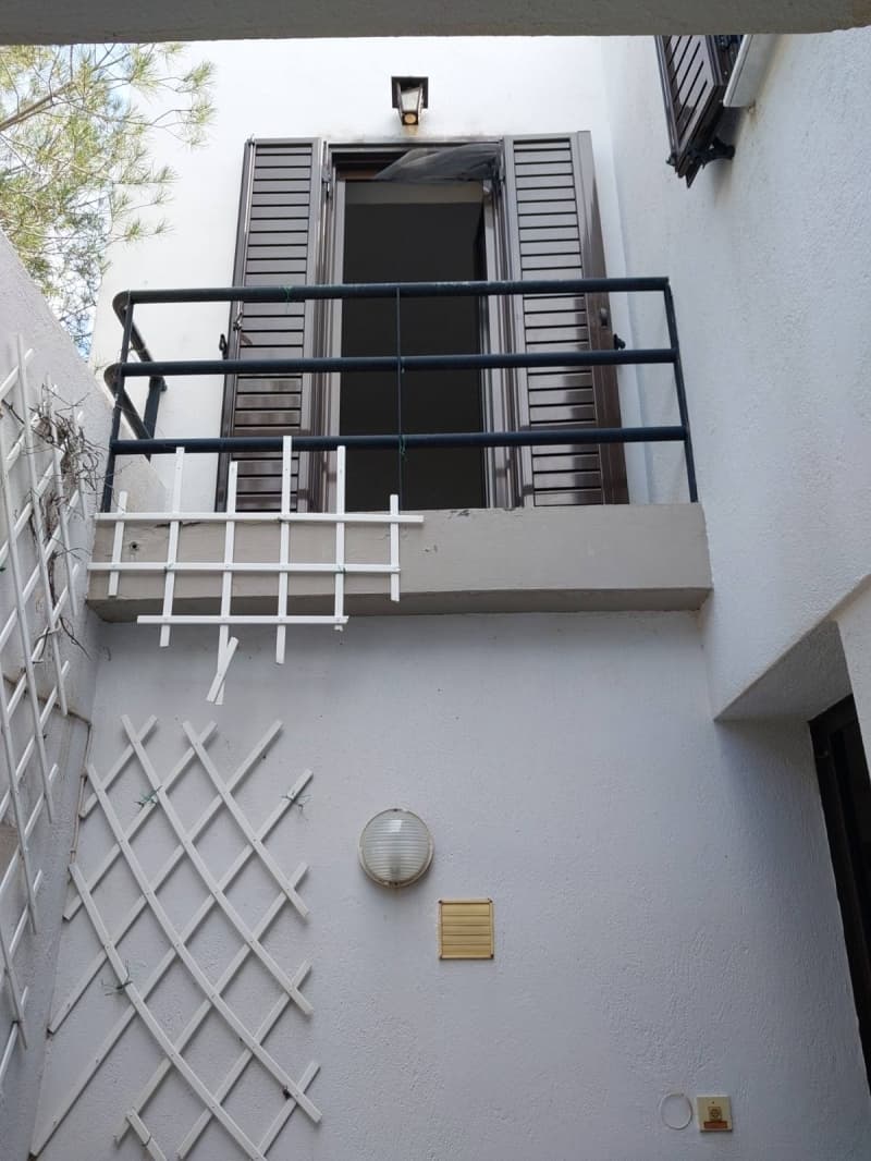 萨罗尼达带独立工作室和无限景观的联排别墅出售 - 张照片 16