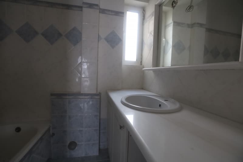 Exceptional Renovated Floor Apartment for Sale in Marousi, Athens - Photo 14