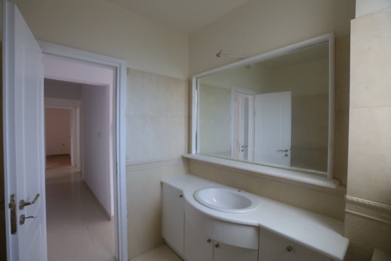 Exceptional Renovated Floor Apartment for Sale in Marousi, Athens - Photo 22