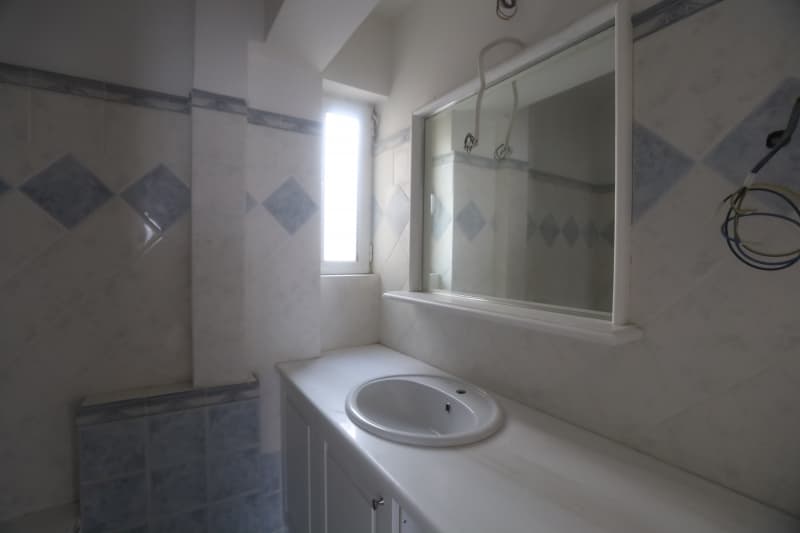 Exceptional Renovated Floor Apartment for Sale in Marousi, Athens - Photo 31