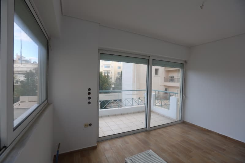 Exceptional Renovated Floor Apartment for Sale in Marousi, Athens - Photo 6