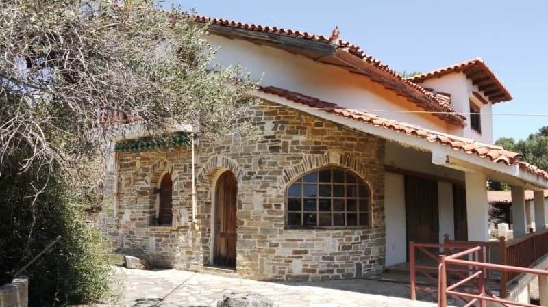 Οικοδομήσιμο Παραθαλάσσιο Οικόπεδο 21.000 τ.μ. με Διώροφη Κατοικία στα Στύρα – Επενδυτική Ευκαιρία - Φωτογραφία 5