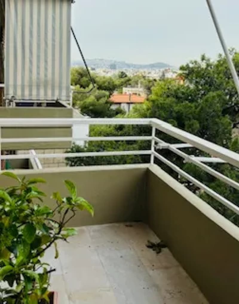 דירה משופצת 3 חדרי שינה במארוסי, נאוס לסבוס - תמונה 9