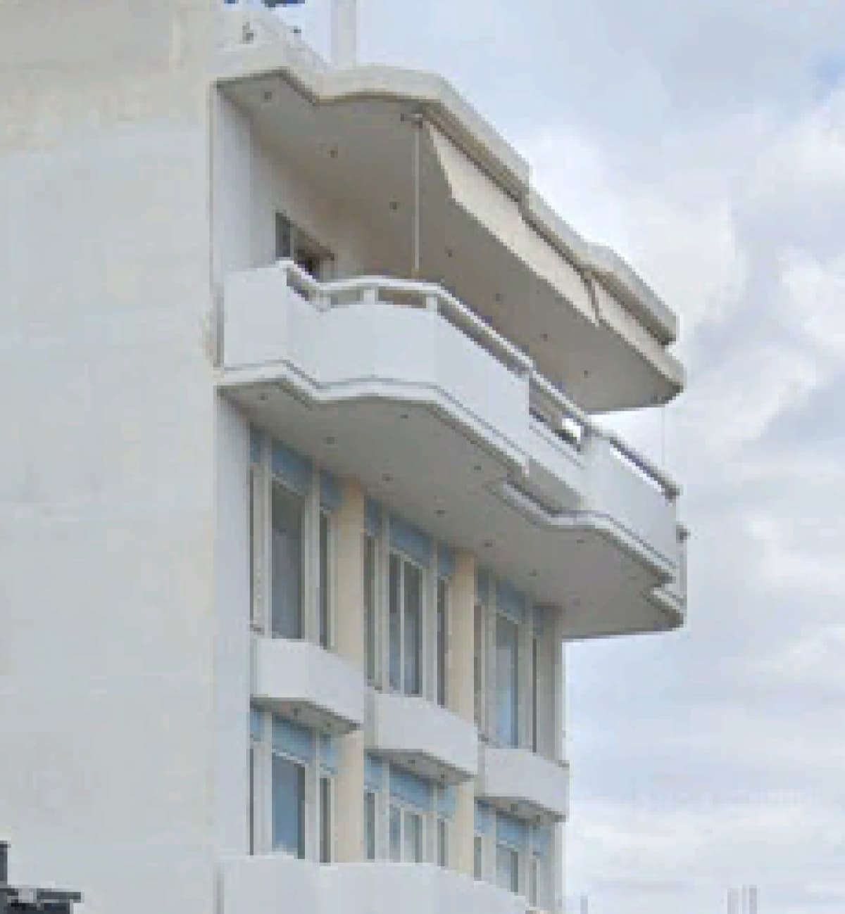Коммерческое здание в аренду в Бурнази, Перистери, 2 180 м²