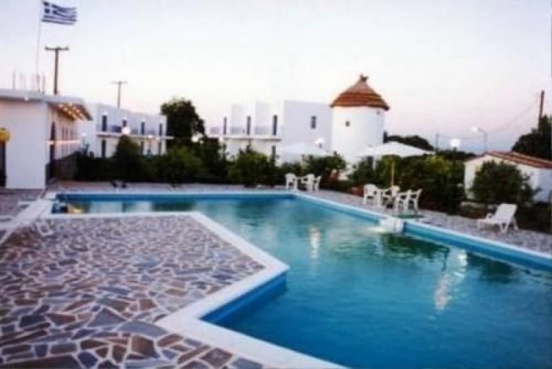 فندق 852م² للبيع في فوبراسيا، إيليا بمسبح وإطلالة بحرية ومرافق للفعاليات - صورة 1