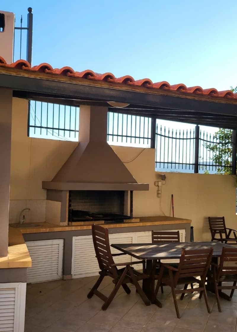 וילה מפוארת ומרוהטת להשכרה באנאביסוס, 550 מ"ר, עם בריכה ונוף פנורמי - תמונה 16