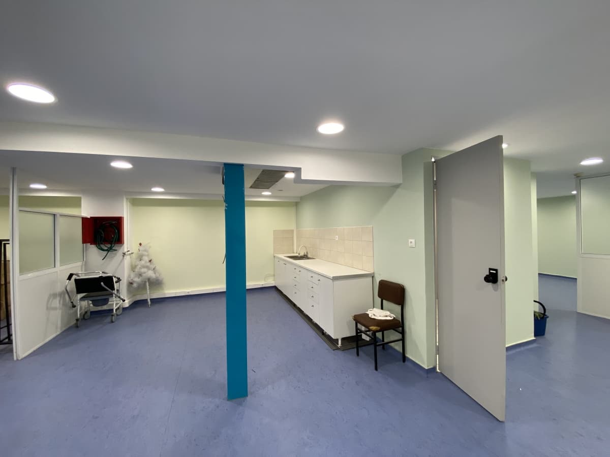 Коммерческое здание в аренду в Калитее, 870 м², площадь Даваки