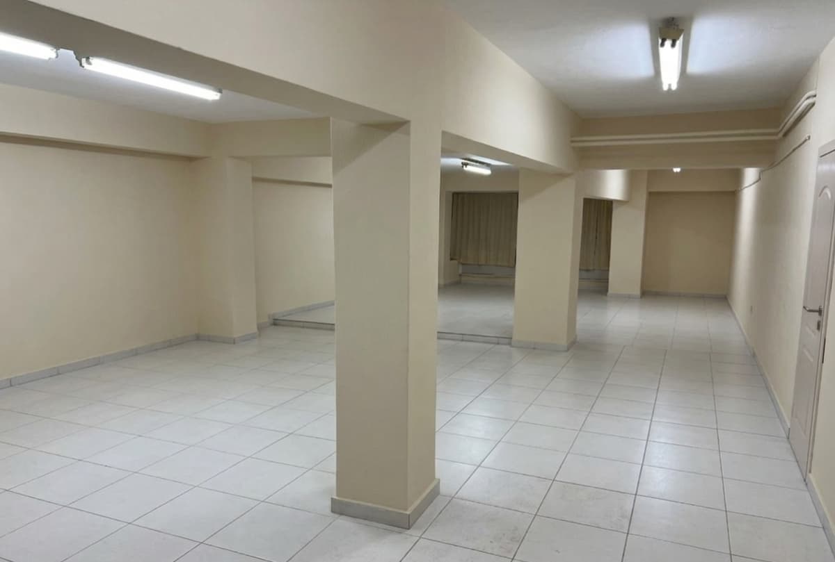 חנות בשטח 320 מ"ר להשכרה בנאה סמירני, חזית 15 מ' - תמונה 5
