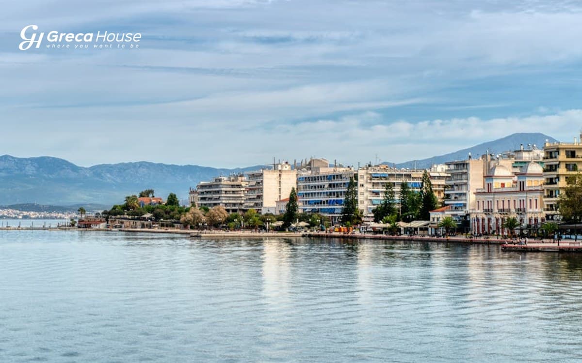 Ποια ελληνικά νησιά ταιριάζουν για αγορά ακινήτου: πρόσβαση, εποχικότητα και έλεγχοι