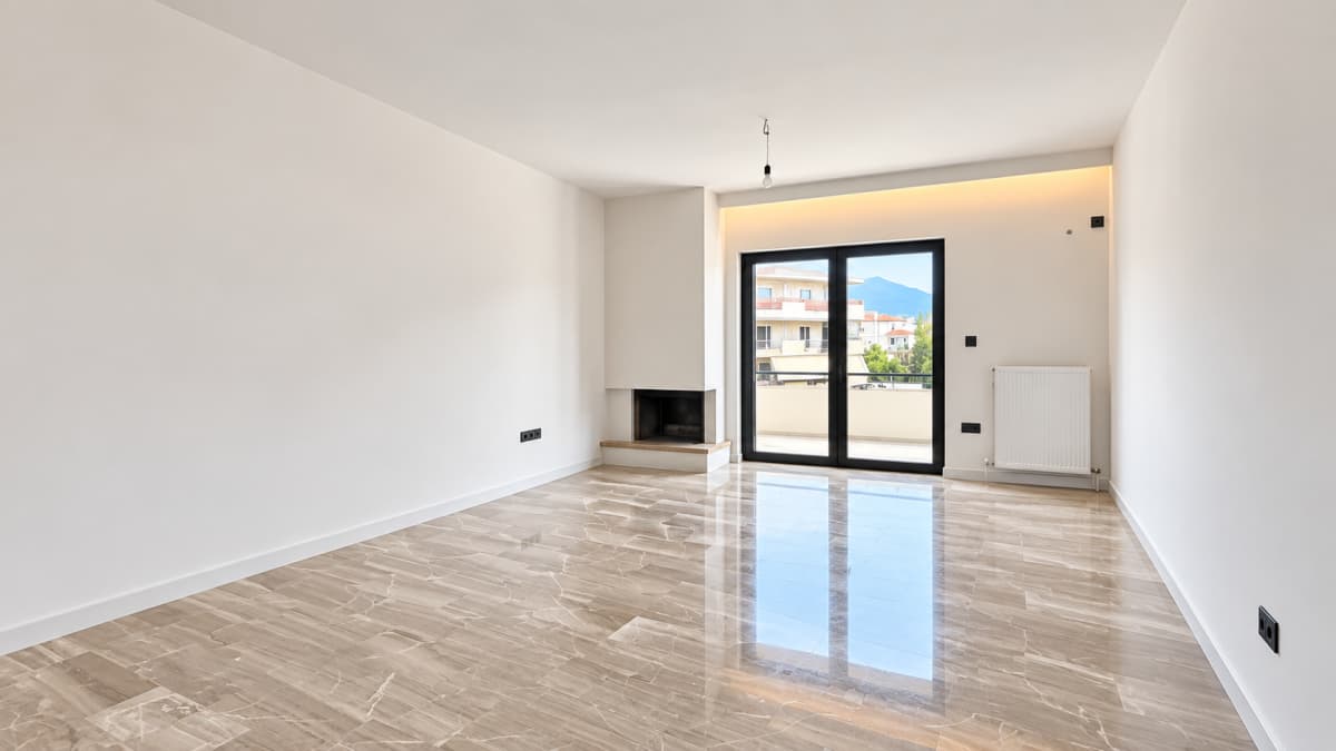 Renovated 107 m² three-bedroom apartment in Paradeisos, Marousi